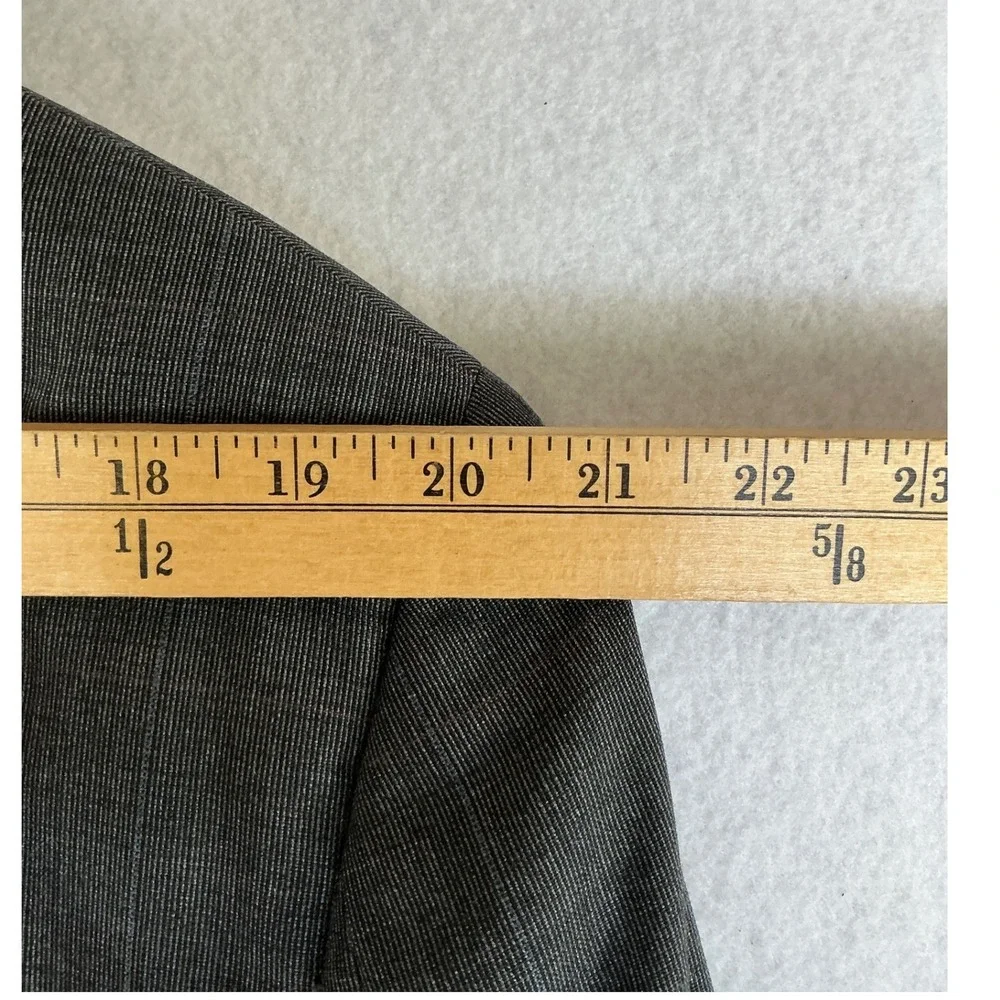 Tommy Hilfiger Blazer Mens 42R Grey Pinstripe Two Button Sport Coat Made in USA